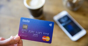 Revolut arrive en France et facilite l’obtention de cartes de crédit pour tous