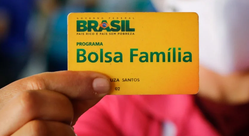 Saque-Bolsa-Família