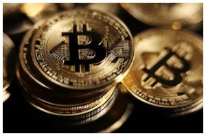 Bitcoin em Queda: Como Apostas Negativas Levaram a Criptomoeda a US$ 28 mil