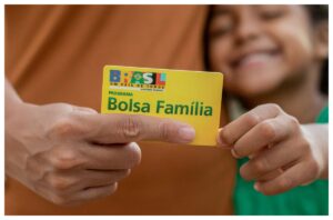 Bolsa Família e Mães Chefes de Família: O que Realmente Está Acontecendo?