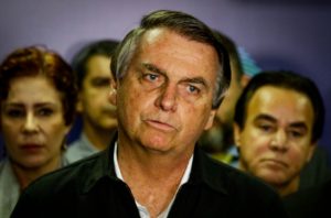 Ex-presidente Bolsonaro tem alta de hospital na capital paulista