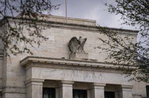 Mesmo com “sinais promissores” na inflação, Susan Collins, do Fed, mantém possibilidade de elevação de juros em aberto