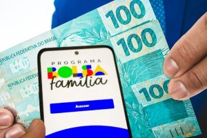 Novo grupo recebe Bolsa Família nesta quinta-feira com pagamento superior a R$ 1 mil