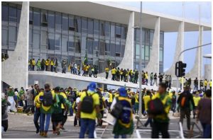 Procuradoria-Geral busca novo local para oficiais presos em atos golpistas