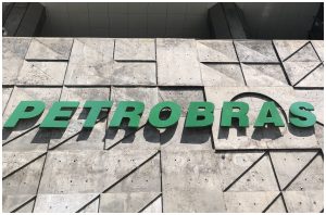 Transferência de Polos e Acordo com Bancos Chineses: Petrobras (PETR4) Avança em Mudanças Estratégicas