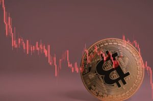 Bitcoin enfrenta turbulência com crescimento do dólar e iminente ‘Cruz da Morte’