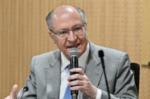 Rio Grande do Sul recebe atenção especial de Alckmin após desastre ciclônico