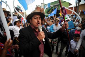 Protestos na Guatemala se intensificam e exigem demissão de promotores