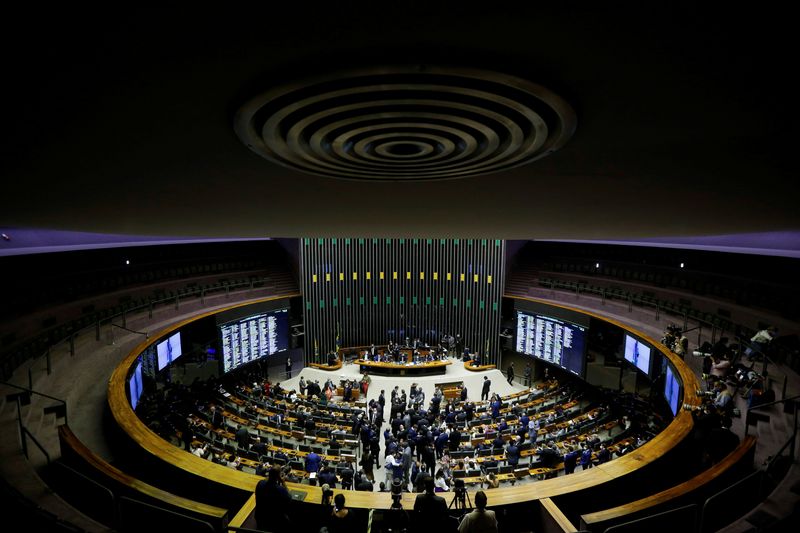 Taxação de offshores e fundos exclusivos deve ser votada nesta 3ª, diz relator