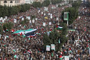 Protestos estouram no Oriente Médio após ataque a hospital em Gaza