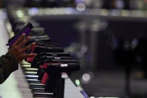 Governo prepara decreto que praticamente dobra IPI de armas de fogo e munição