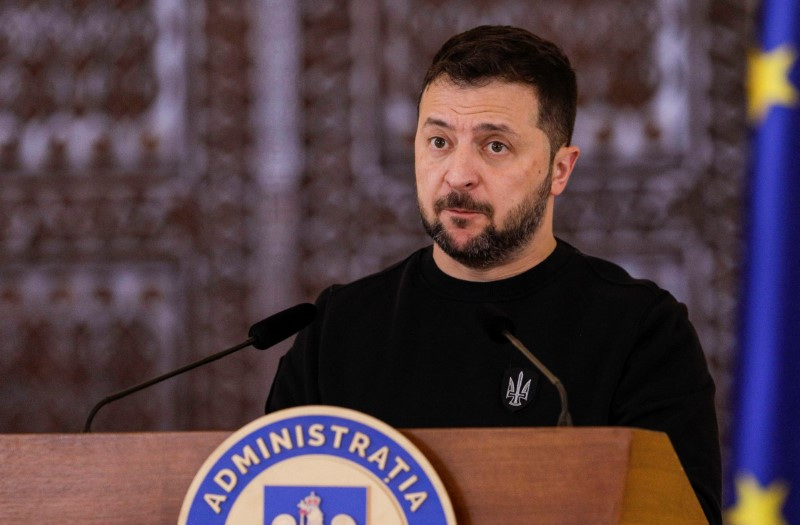 Zelenskiy confirma que Kiev usou mísseis ATACMS fornecidos pelos EUA