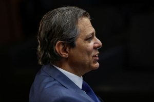 Haddad diz que Lula não sabota o país, mas não responde se meta zero será mantida
