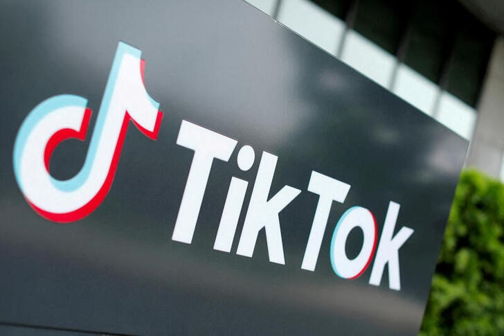 Chefe da UE dá ao TikTok 24 horas para detalhar medidas tomadas contra desinformação