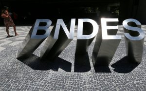 BNDES terá papel fundamental de financiar a transição energética da Petrobras, diz Mercadante