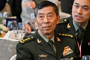 China destitui ministro da Defesa em segunda mudança na liderança do país em três meses
