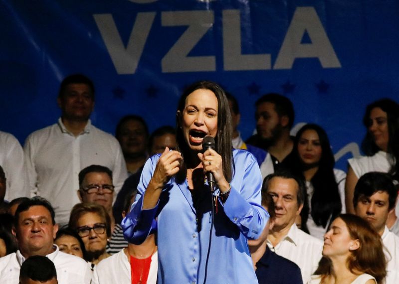Venezuela aguarda resultado final de primárias da oposição, Machado declara vitória