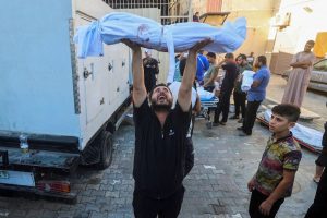 8.525 palestinos morreram em ataques israelenses em Gaza desde 7 de outubro, diz Ministério da Saúde