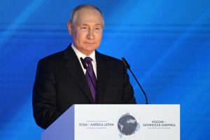 Putin pode anunciar em breve que concorrerá à eleição de 2024, diz jornal