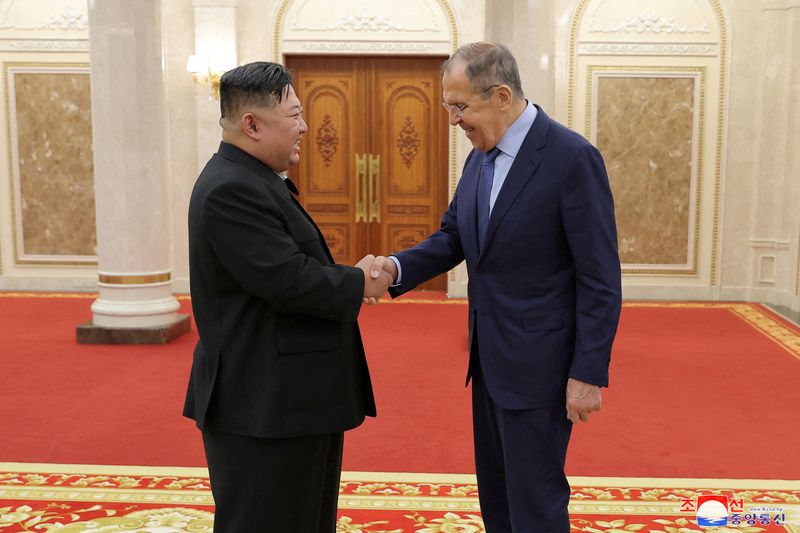Líder da Coreia do Norte expressa determinação em cumprir acordos feitos com a Rússia