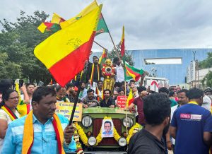 Fazendeiros indianos protestam contra compartilhamento de água de rio em meio à seca