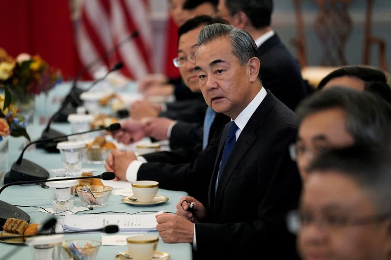 EUA e China concordam em trabalhar por reunião entre Biden e Xi, diz autoridade dos EUA
