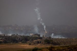 Forças militares de Israel “avançam gradualmente com plano” em Gaza