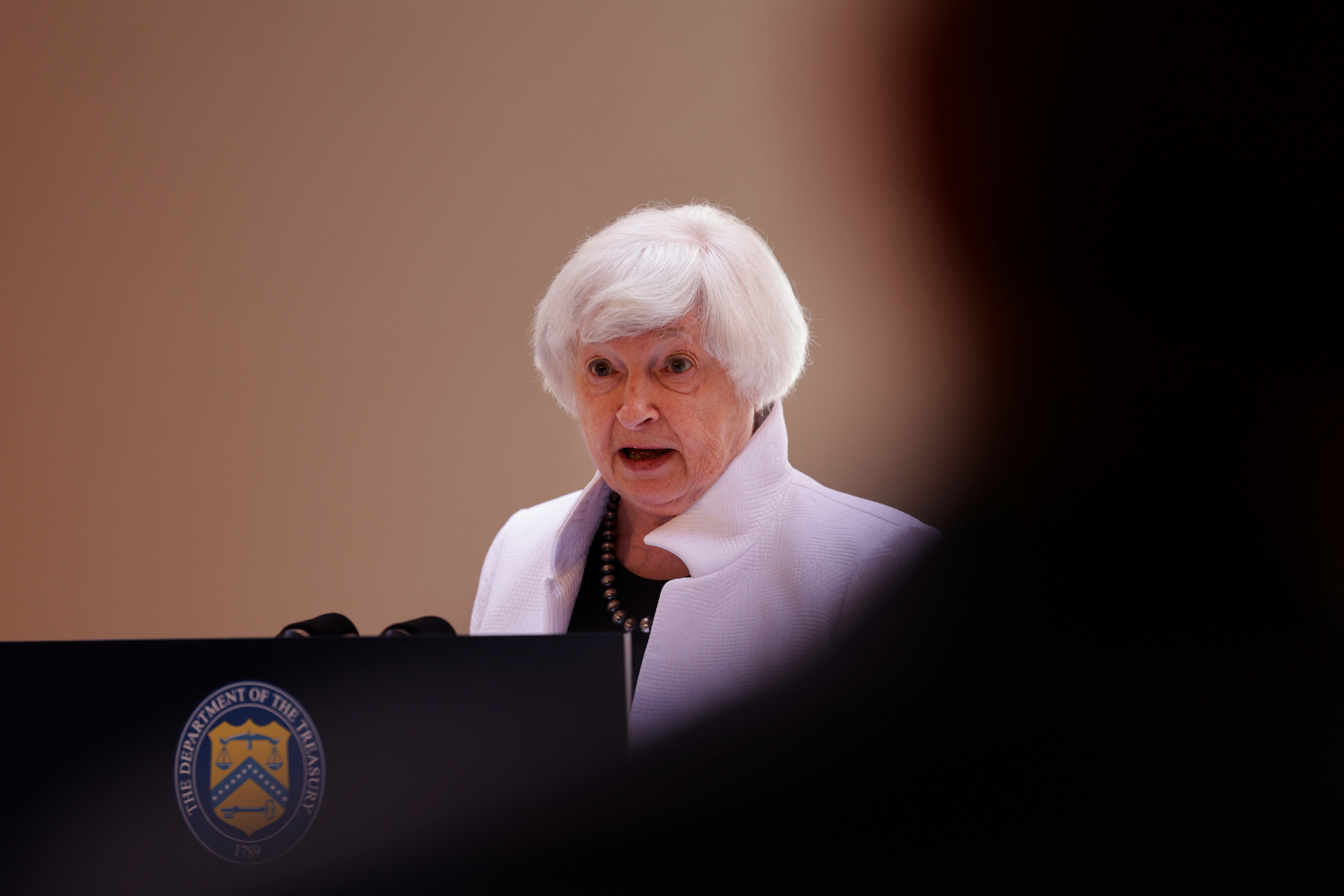 Secretária do Tesouro dos EUA e chefe do BC chinês se reunirão e discutirão dívida