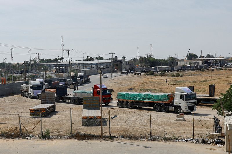 EUA dizem que 45 caminhões transportando ajuda entraram em Gaza no domingo