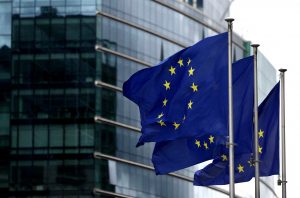 Decisão sobre legislação da UE para Big Techs financiarem 5G deve ficar para próxima Comissão, dizem fontes