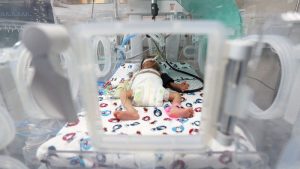 Unidade neonatal de Gaza alerta que bebês morrerão “em minutos” se energia acabar