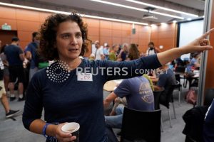 Especialistas cibernéticos de Israel montam “sala de guerra” para localizar desaparecidos após ataque do Hamas