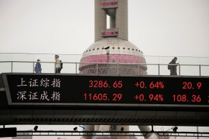 Ações da China caem em meio a dados mistos sobre feriado e incertezas no exterior