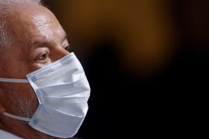 Índice de aprovação do governo Lula oscila para baixo e vai a 40,6%, diz CNT/MDA