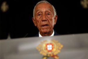 Presidente de Portugal convoca eleição antecipada para março após renúncia de premiê