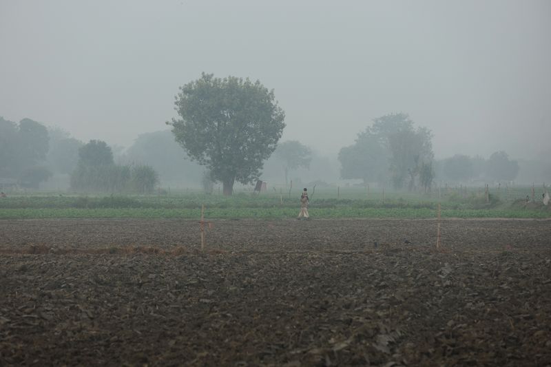Capital indiana ganha fôlego com chuva, que dá uma trégua à poluição atmosférica