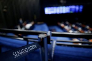 Zerar déficit depende do Congresso e não cabe agora discutir mudança de meta, diz Randolfe