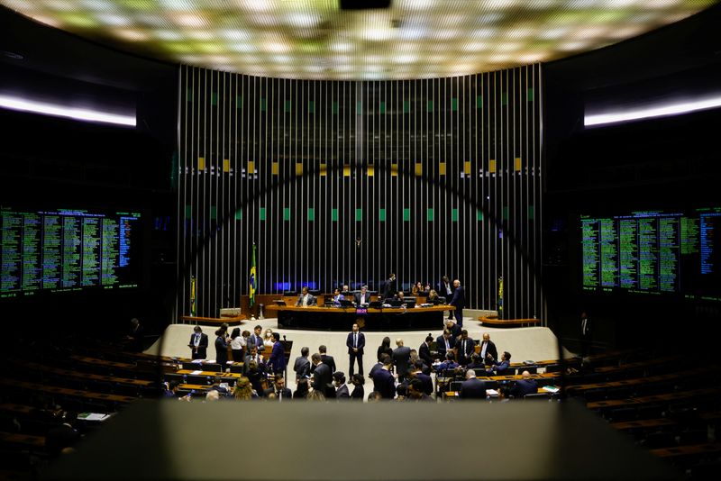 Relator diz que é preciso avaliar texto do Senado antes de falar em fatiar reforma tributária