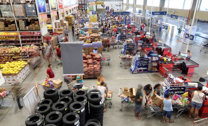 Supermercados impulsionam vendas no varejo do Brasil em setembro