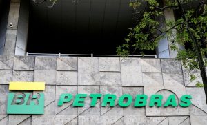 Lucro líquido recorrente da Petrobras recua 41,5% no 3º tri