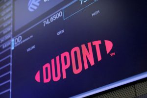 DuPont corta previsão de receita por demanda fraca