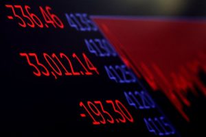 Wall St cai conforme investidores digerem comentários do Fed
