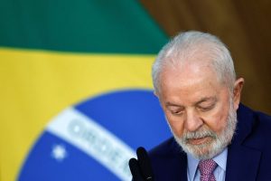 Lula formaliza Carlos Antônio Vieira Fernandes na presidência da Caixa