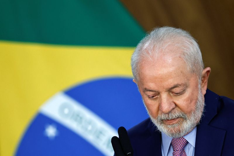 Lula formaliza Carlos Antônio Vieira Fernandes na presidência da Caixa