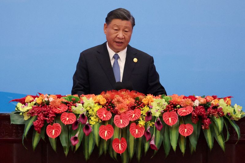 Presidente chinês se reúne com primeiro-ministro cubano em Pequim