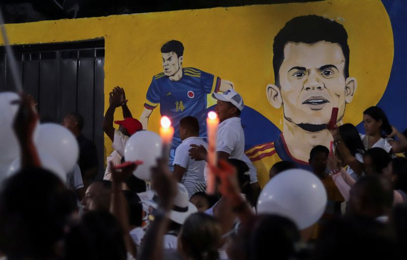 Guerrilheiros do ELN da Colômbia libertam pai do jogador do Liverpool Luis Díaz