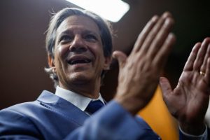 Haddad diz esperar que BC corte Selic em 0,5 ponto percentual nesta quarta-feira