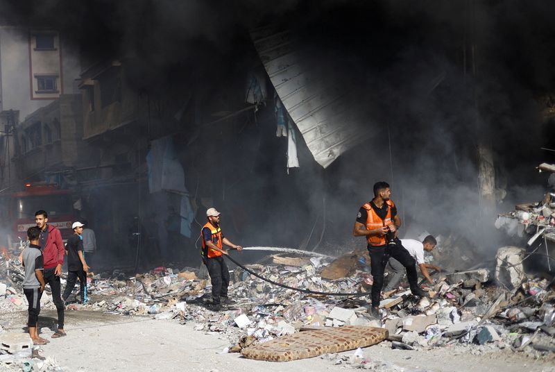 Israel diz estar aberto a pausas no conflito em Gaza para permitir ajuda e saída de reféns
