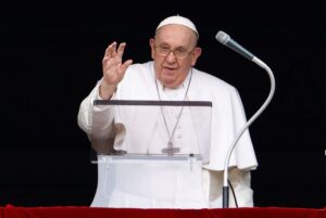 Papa expulsa ex-bispo acusado de abusos, diz Igreja belga