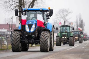 Agricultores poloneses intensificam protestos contra “carrasca” UE